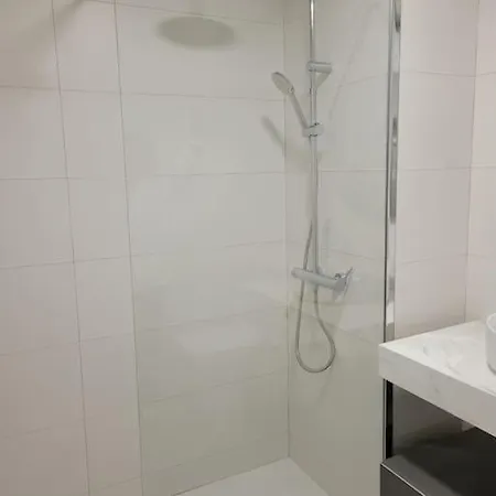 דירה Acogedor Con Bonitas Vistas. E-bi-609 *