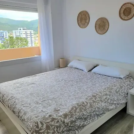 דירה Acogedor Con Bonitas Vistas. E-bi-609 *