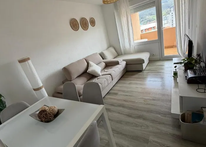 Acogedor Con Bonitas Vistas. E-bi-609